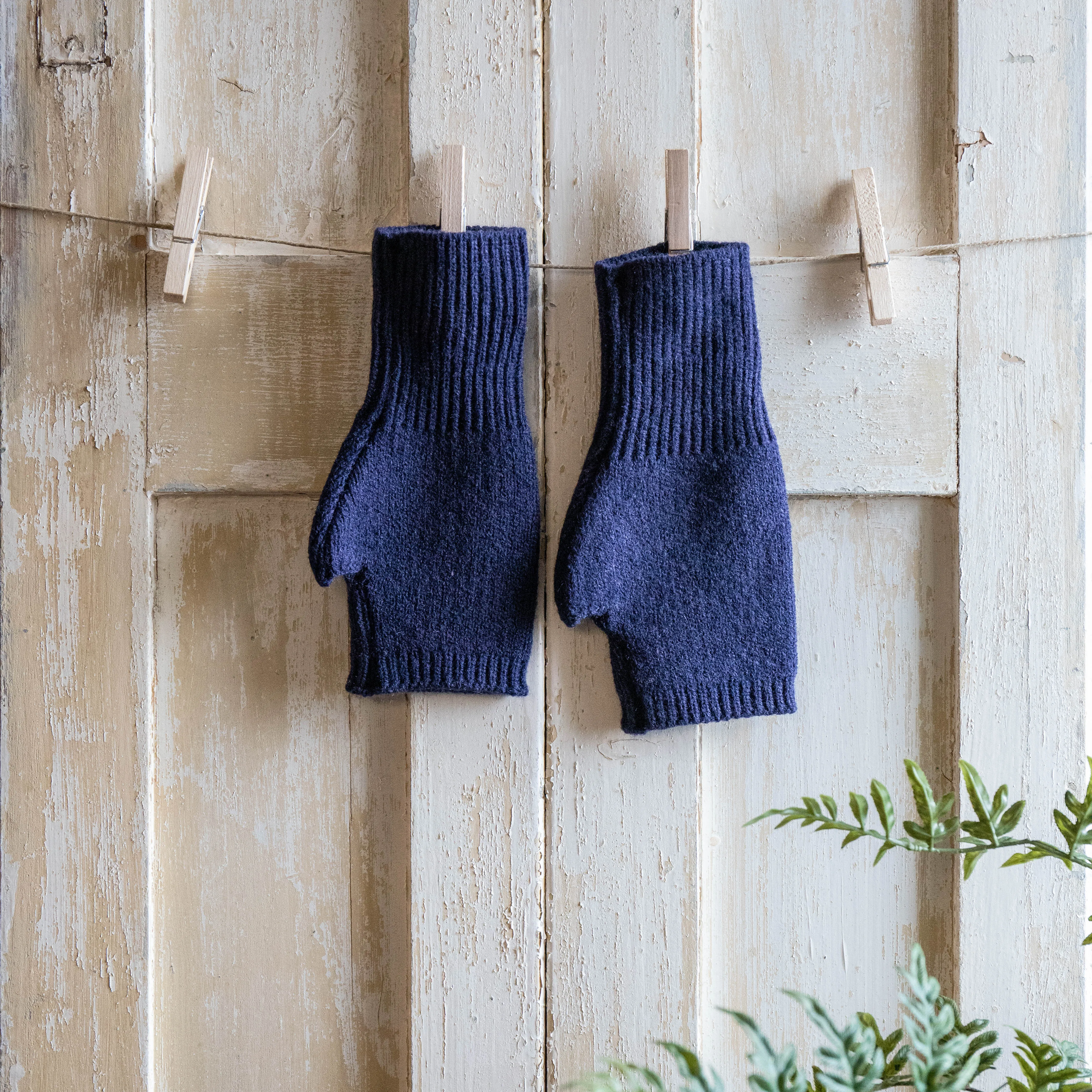 Cosy Fingerless Gloves - 5 Colours