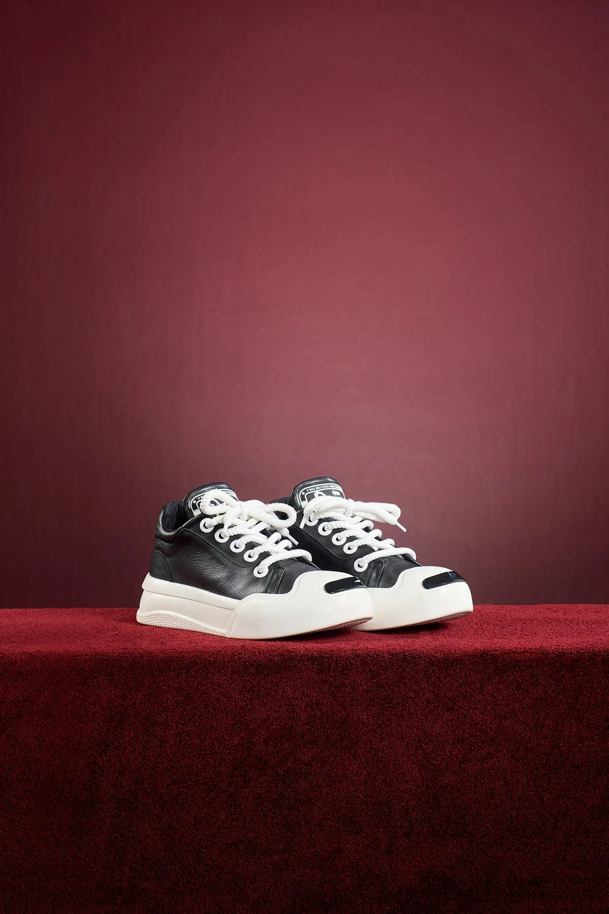 Nero Off White Shoes Gong